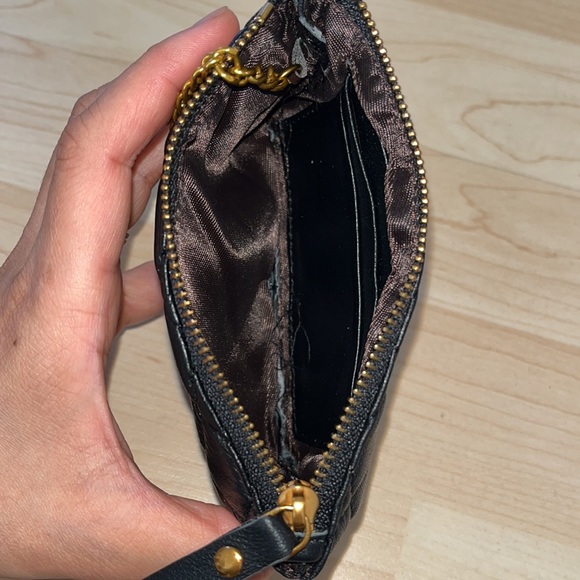 Black genuine leather quilted wristlet - Picture 3 of 3